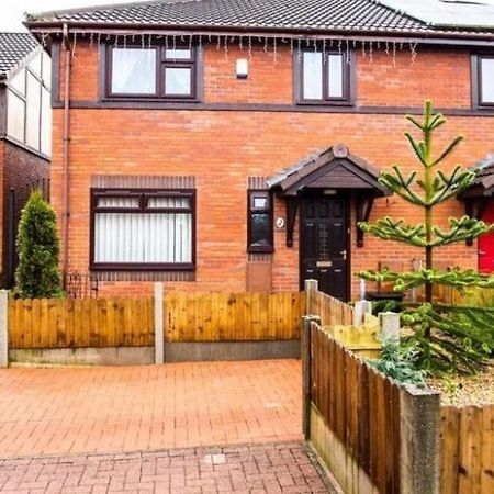 Brigstock Holidays House Manchester Dış mekan fotoğraf
