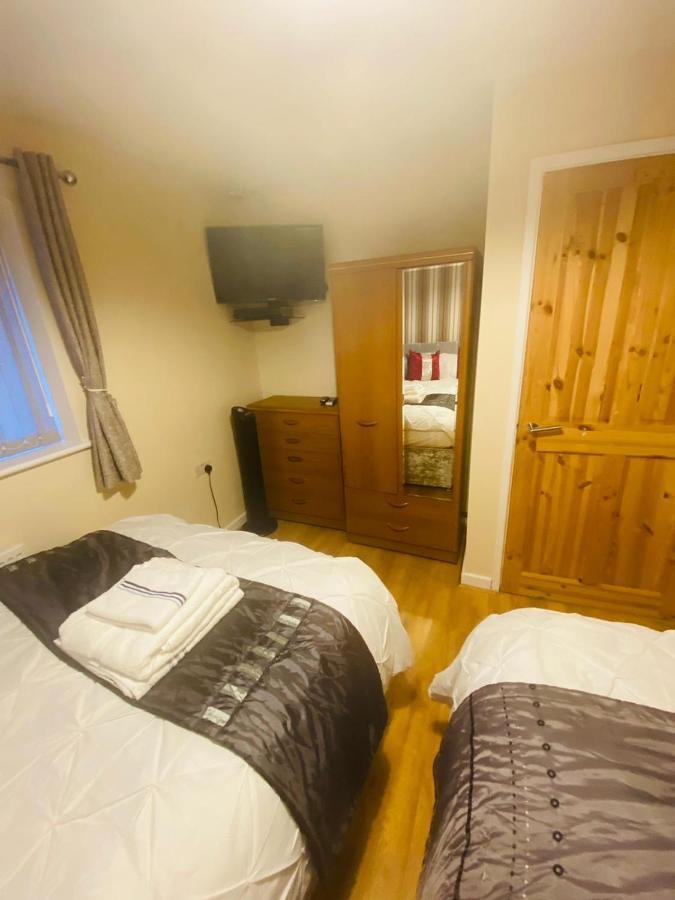 Brigstock Holidays House Manchester Dış mekan fotoğraf